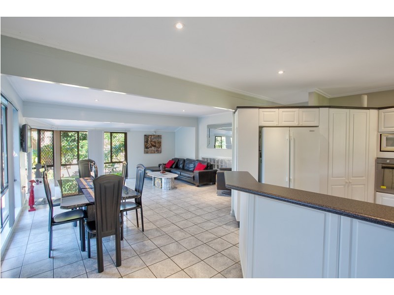 7 Palmtree Avenue, Scarborough QLD 4020