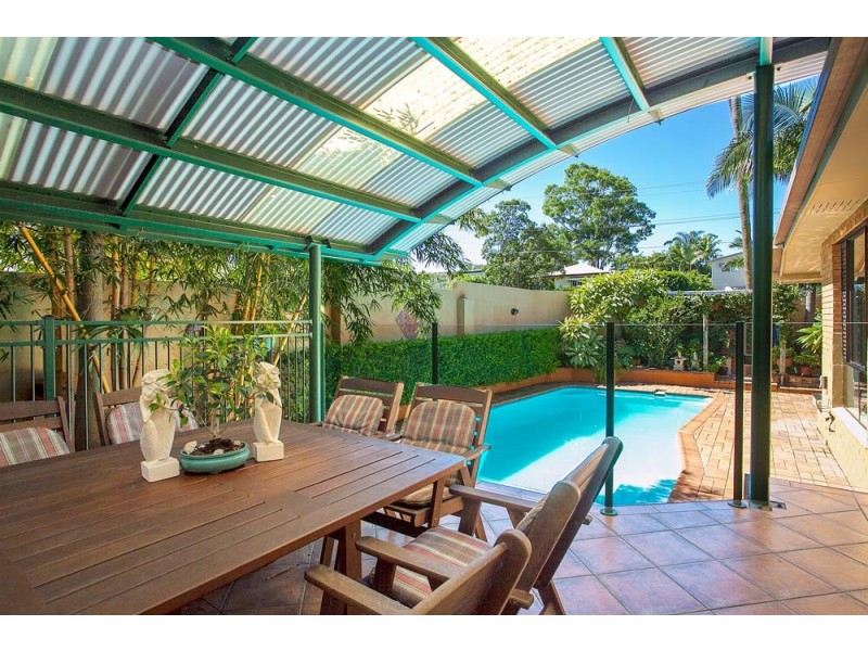 7 Palmtree Avenue, Scarborough QLD 4020