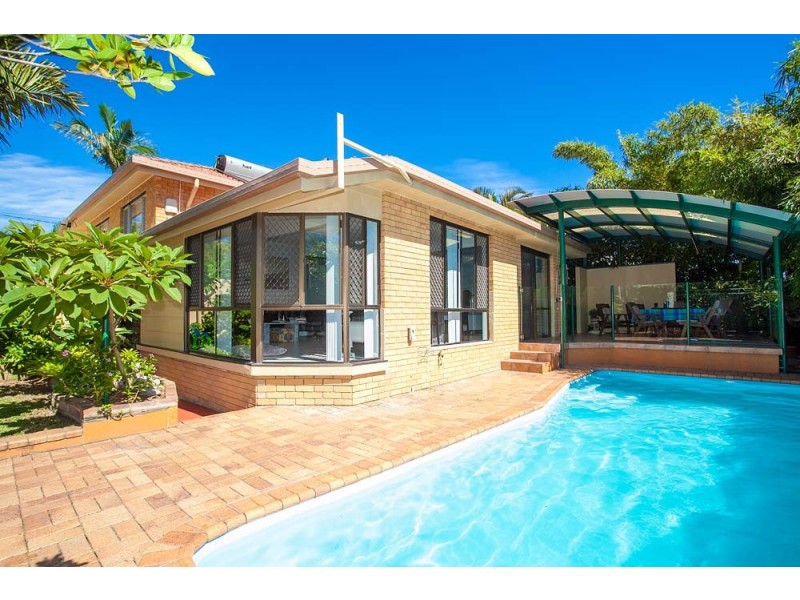 7 Palmtree Avenue, Scarborough QLD 4020