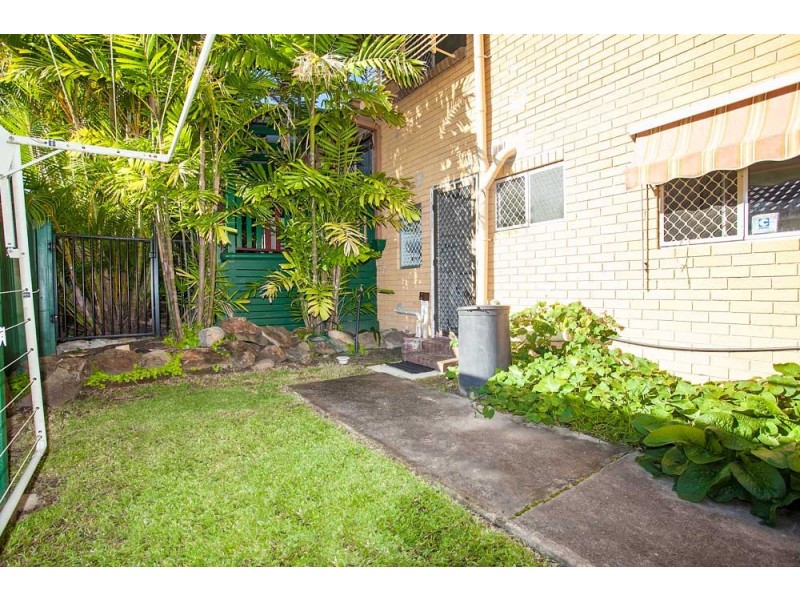 7 Palmtree Avenue, Scarborough QLD 4020