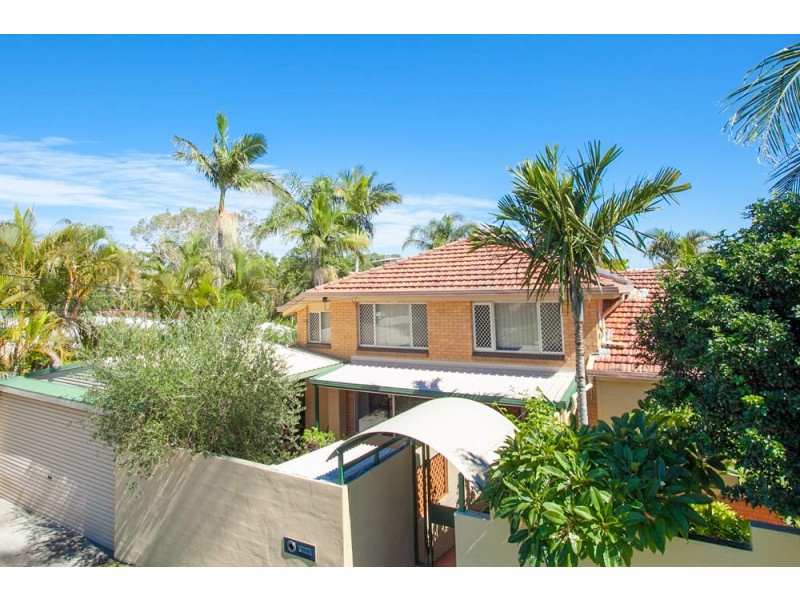 7 Palmtree Avenue, Scarborough QLD 4020