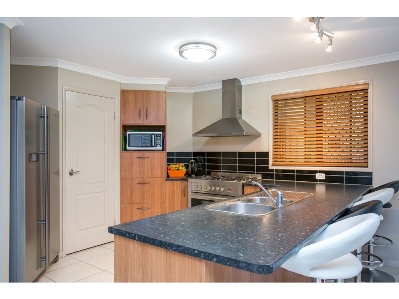 2 Parrey Court, Rothwell QLD 4022
