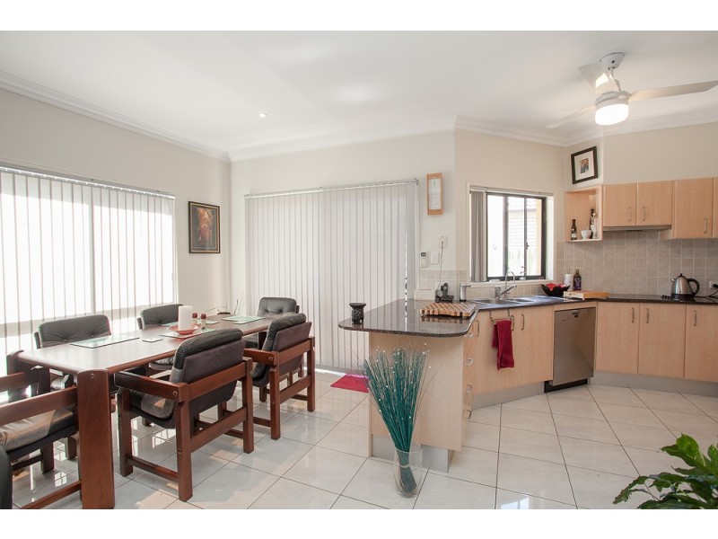 4/400 Scarborough Road, Scarborough QLD 4020