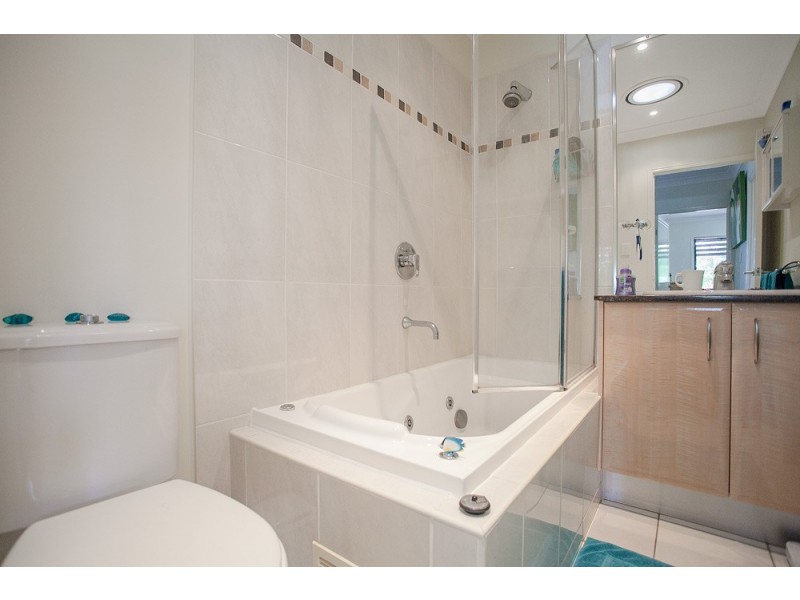 4/400 Scarborough Road, Scarborough QLD 4020