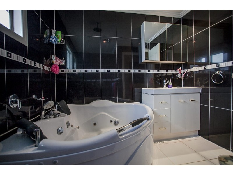 60 Somerset Street, Kallangur QLD 4503