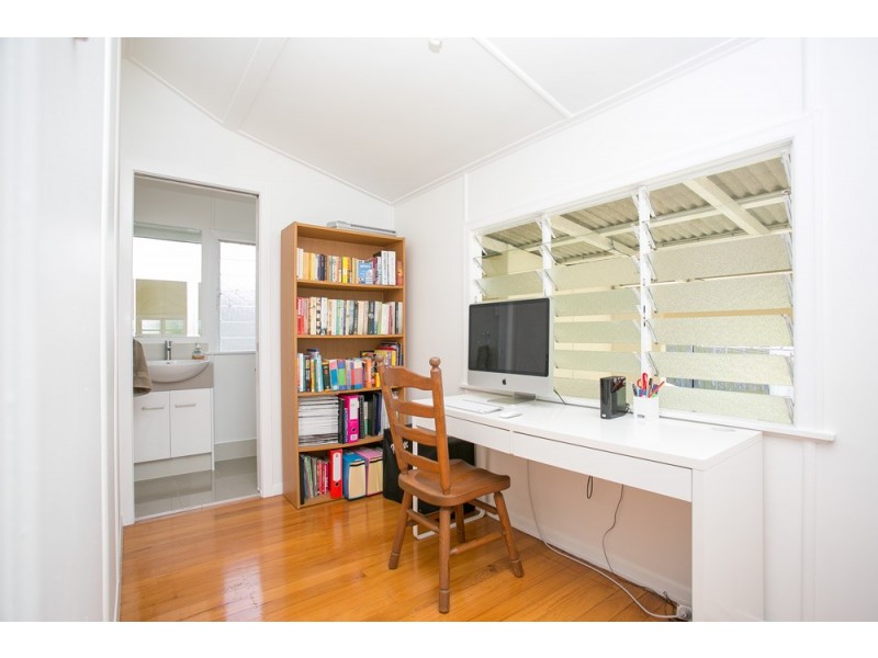 159 Oxley Avenue, Woody Point QLD 4019