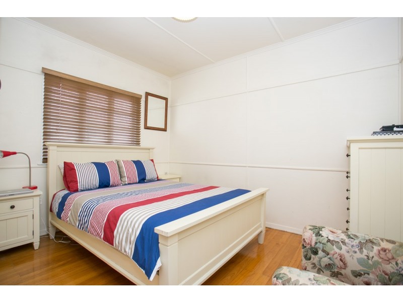 159 Oxley Avenue, Woody Point QLD 4019