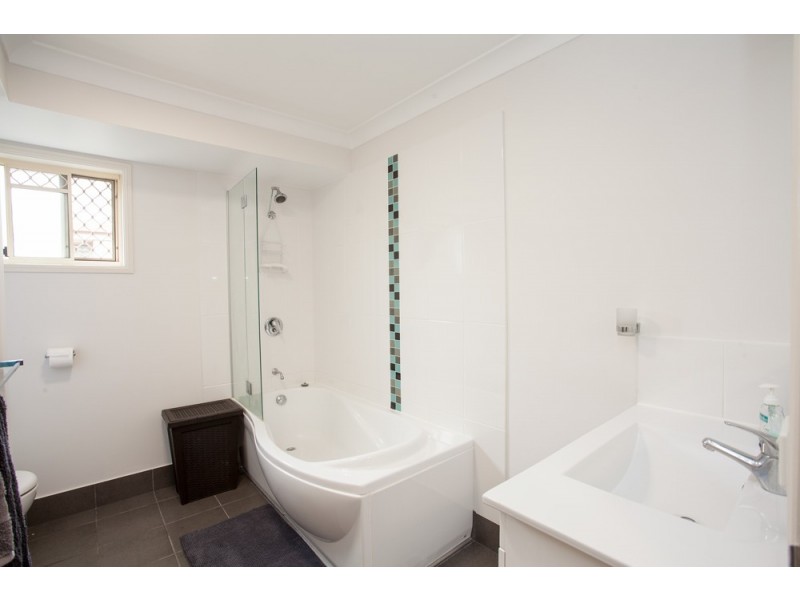 8 Jesse Court, Deception Bay QLD 4508