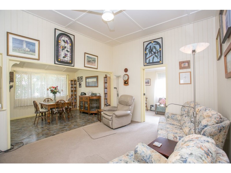 16 Silvester Street, Redcliffe QLD 4020