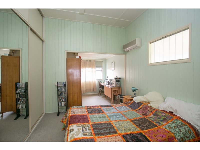 16 Silvester Street, Redcliffe QLD 4020