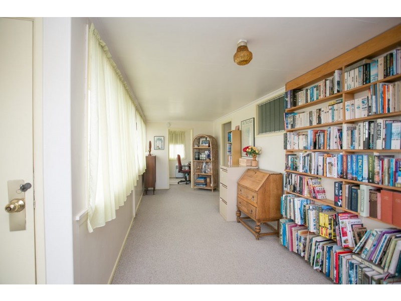 16 Silvester Street, Redcliffe QLD 4020