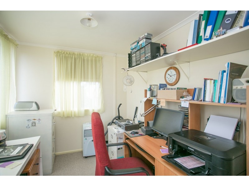 16 Silvester Street, Redcliffe QLD 4020