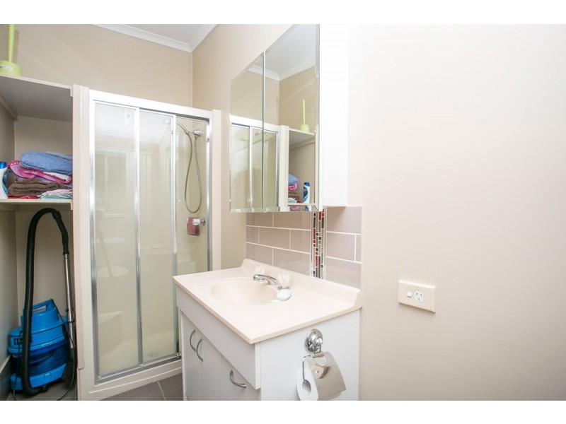 11 Watt Street, Redcliffe QLD 4020