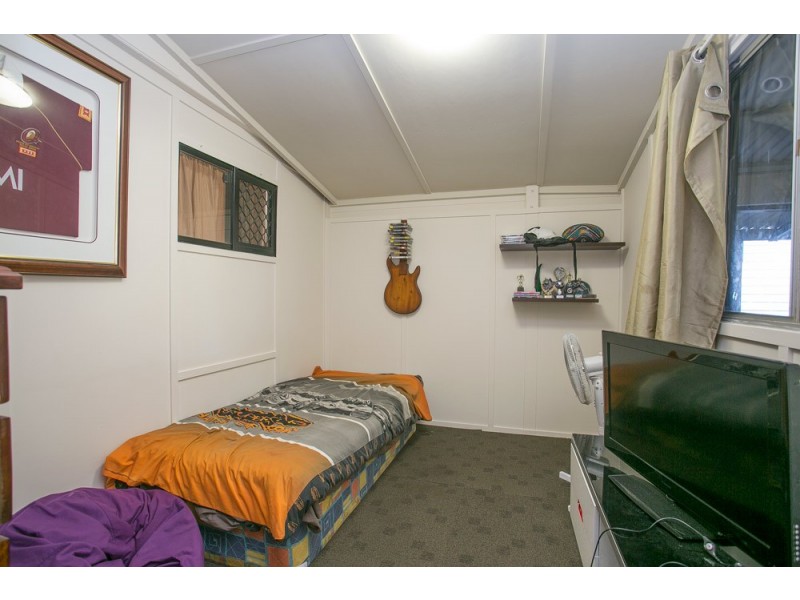 11 Watt Street, Redcliffe QLD 4020