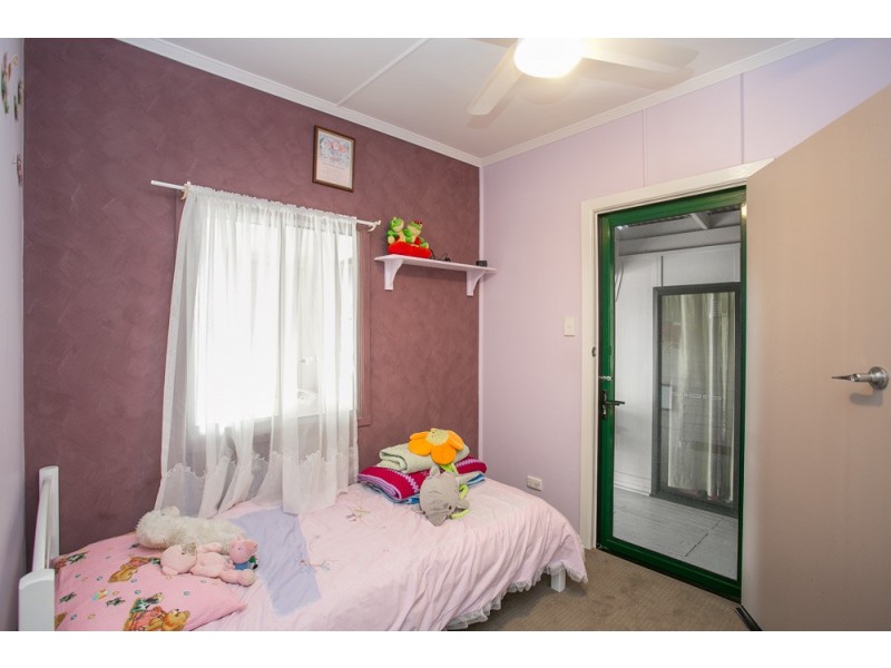 11 Watt Street, Redcliffe QLD 4020