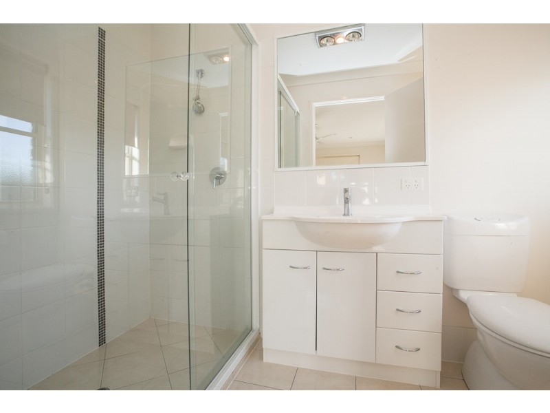 1/27 Drysdale Street, Rothwell QLD 4022