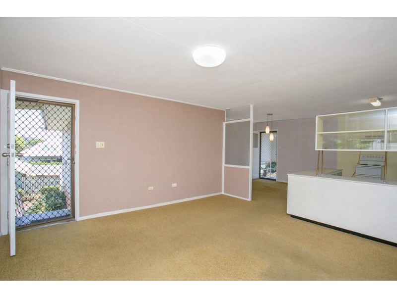 7 Blakeney Street, Woody Point QLD 4019