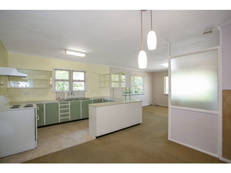 7 Blakeney Street, Woody Point QLD 4019