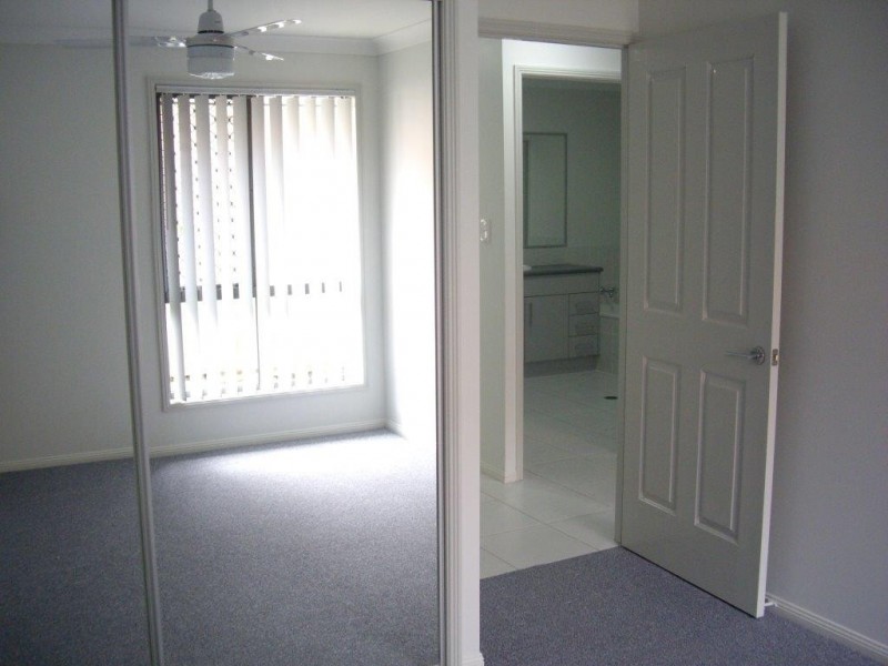 15B Cadell Crescent, Rothwell QLD 4022