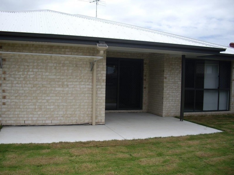 15B Cadell Crescent, Rothwell QLD 4022