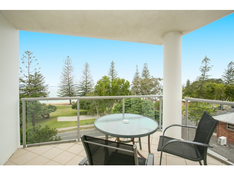 303/89 Landsborough Avenue, Scarborough QLD 4020