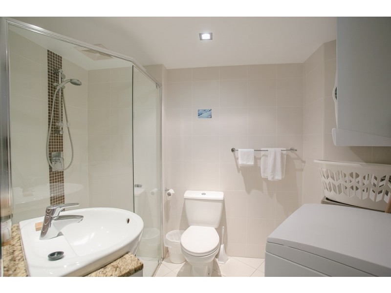 303/89 Landsborough Avenue, Scarborough QLD 4020