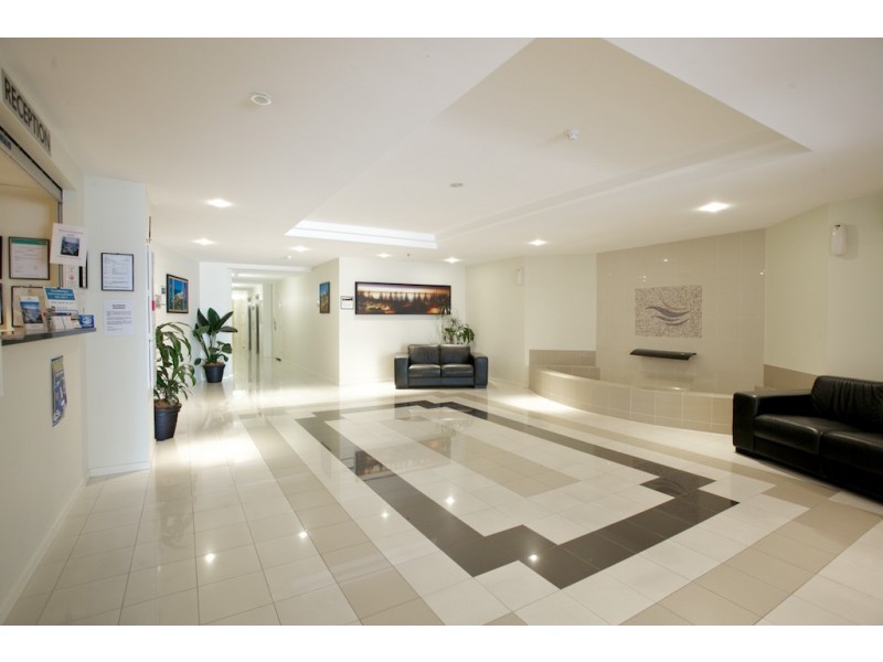 303/89 Landsborough Avenue, Scarborough QLD 4020