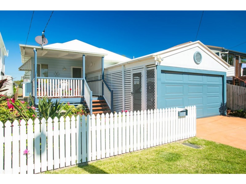 19 Queen Street, Scarborough QLD 4020