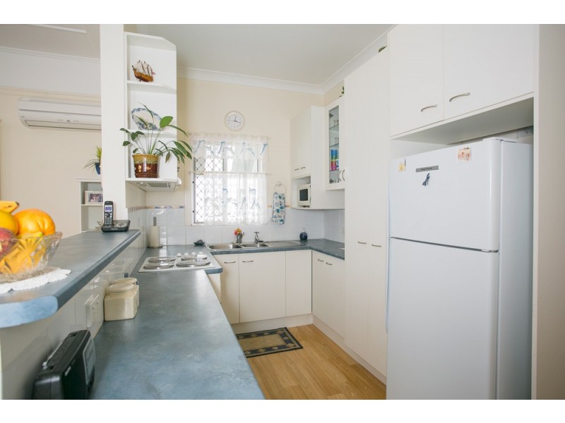 19 Queen Street, Scarborough QLD 4020