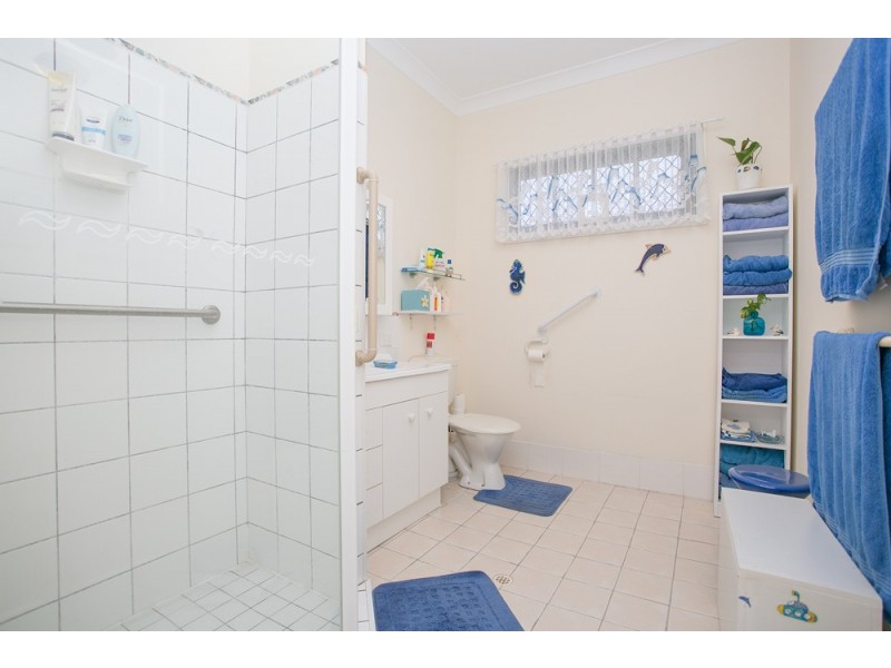 19 Queen Street, Scarborough QLD 4020