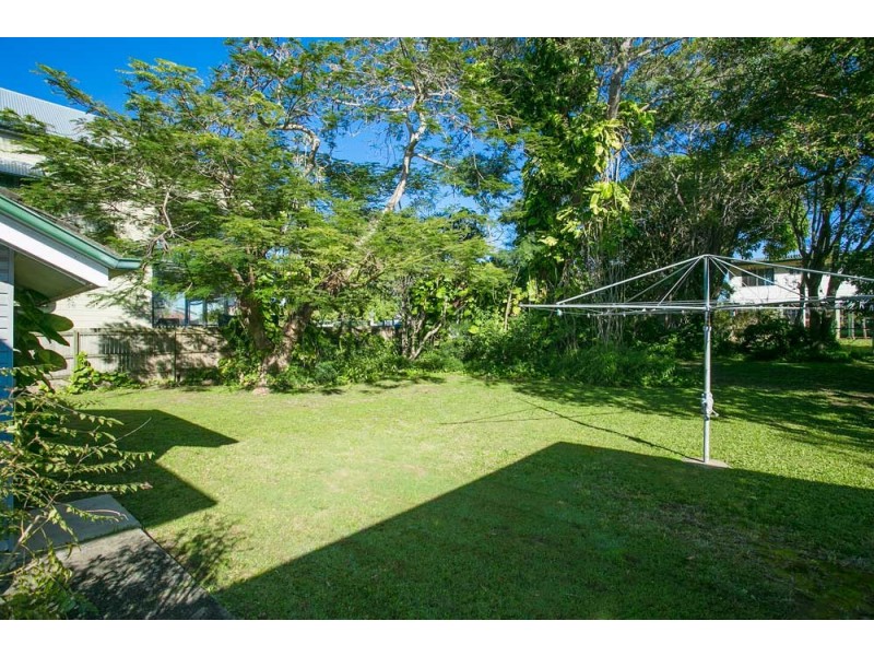 13 Hawthorne Street, Woody Point QLD 4019