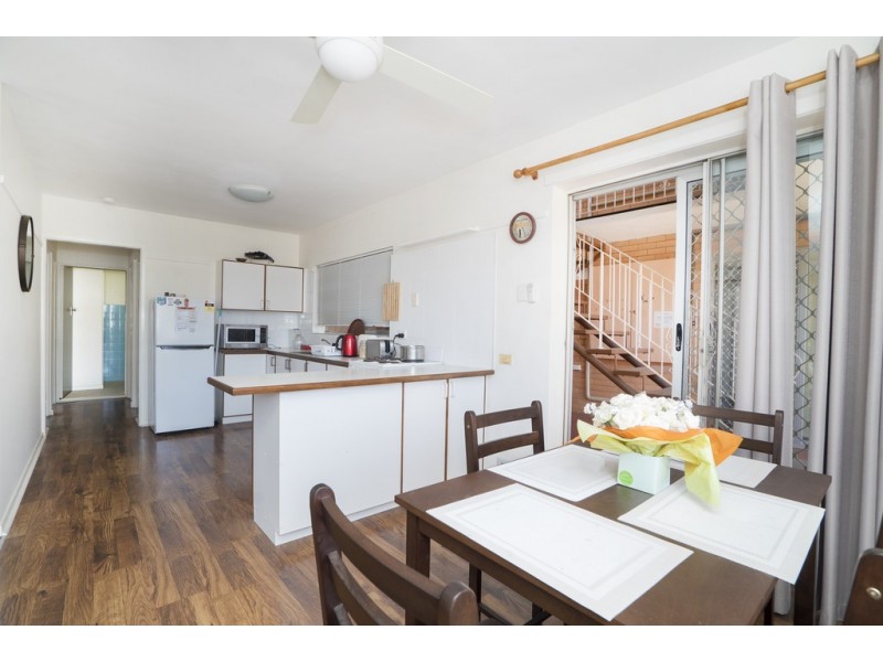1/59 Collins Street, Woody Point QLD 4019