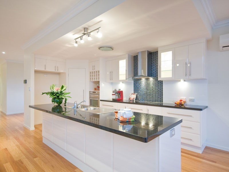 52A Oyster Point Esplanade, Scarborough QLD 4020