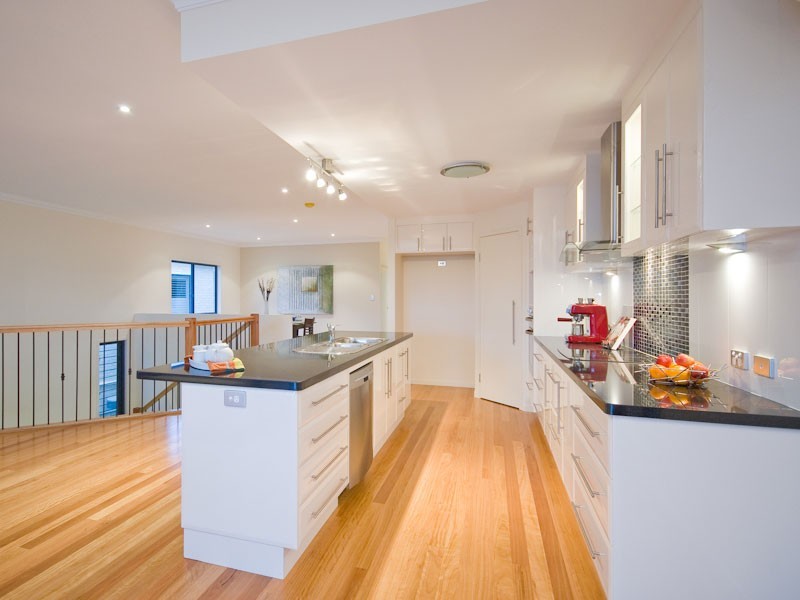 52A Oyster Point Esplanade, Scarborough QLD 4020