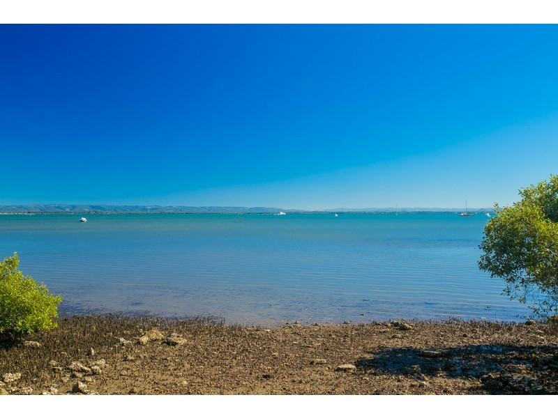 52A Oyster Point Esplanade, Scarborough QLD 4020
