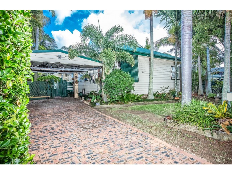 19 Roma Street, Scarborough QLD 4020