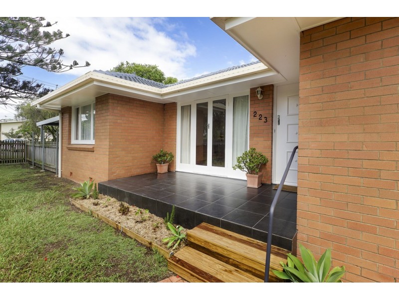 223 Scarborough Road, Scarborough QLD 4020