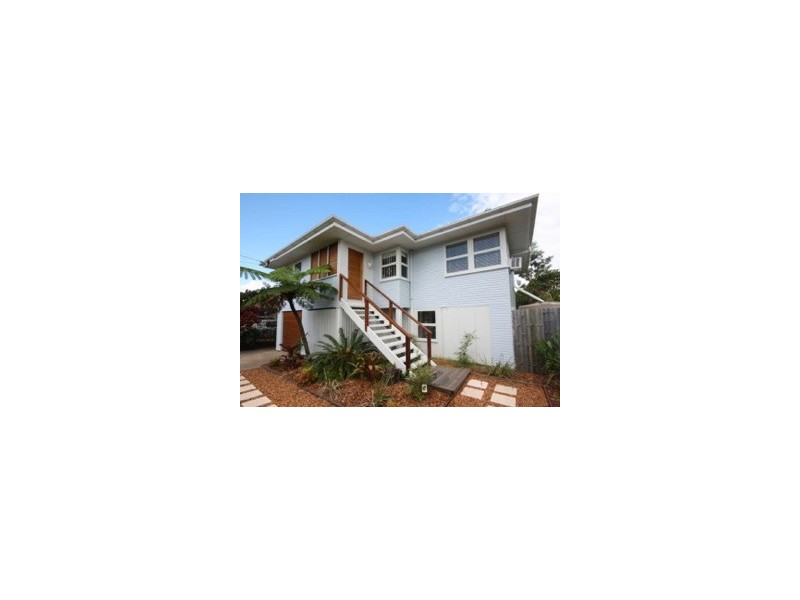 24 Watson Street, Clontarf QLD 4019