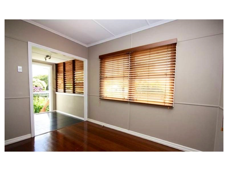 24 Watson Street, Clontarf QLD 4019