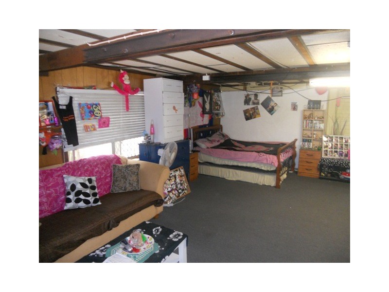 41 Redbank Road, Redcliffe QLD 4020