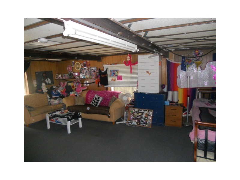 41 Redbank Road, Redcliffe QLD 4020