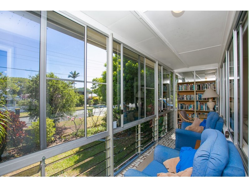 5 Hinton Street, Redcliffe QLD 4020