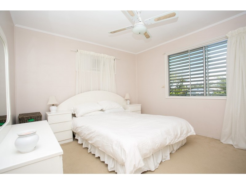 5 Hinton Street, Redcliffe QLD 4020