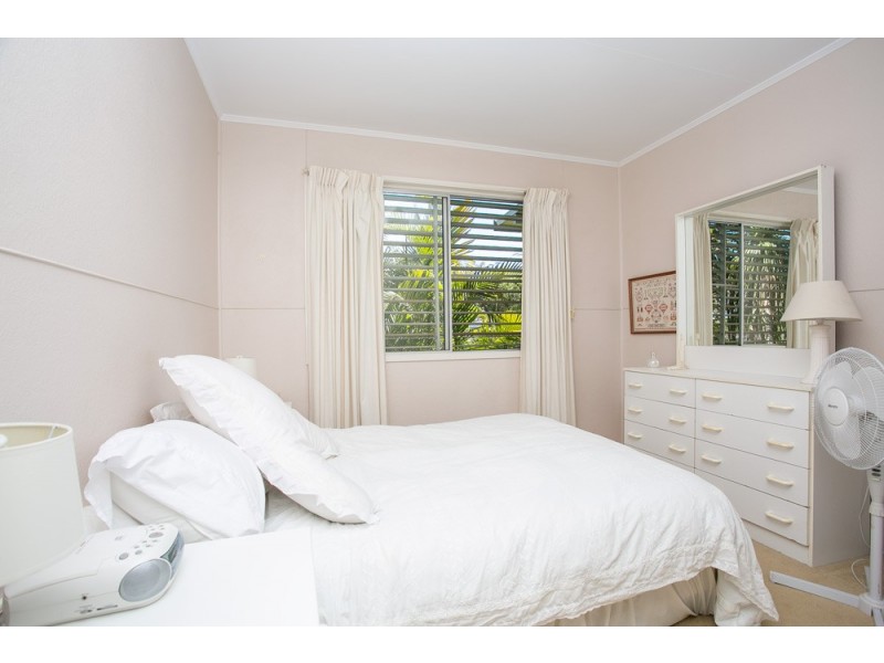 5 Hinton Street, Redcliffe QLD 4020