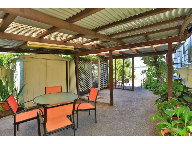 5 Hinton Street, Redcliffe QLD 4020