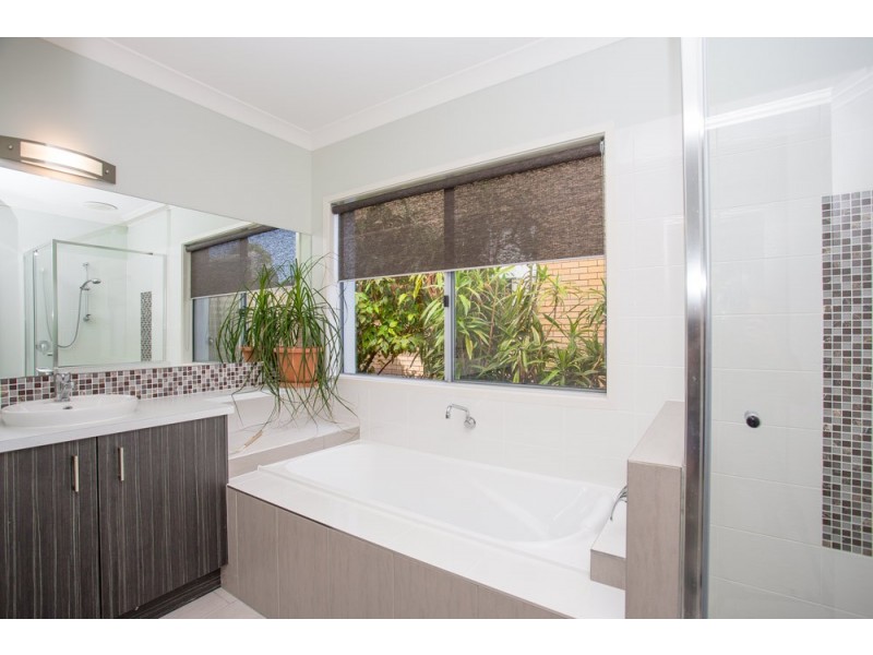 36a Michel Road, Scarborough QLD 4020