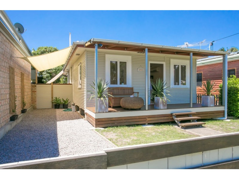 13 Inglis Street, Woody Point QLD 4019