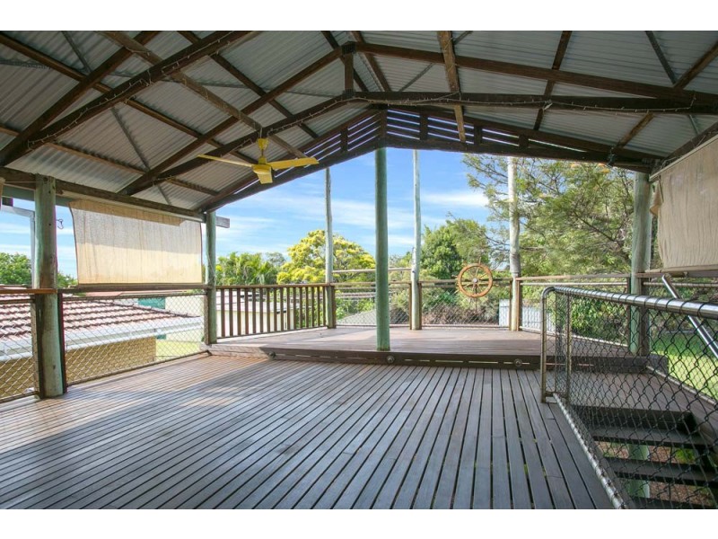 22 Campbell Street, Scarborough QLD 4020