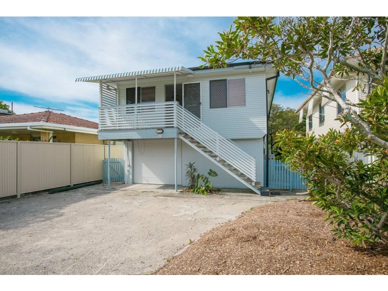 22 Campbell Street, Scarborough QLD 4020