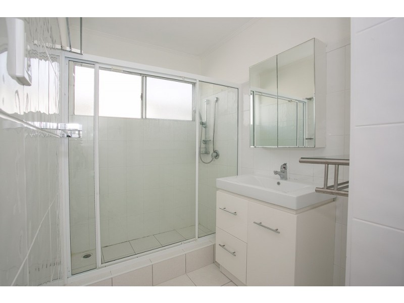22 Campbell Street, Scarborough QLD 4020